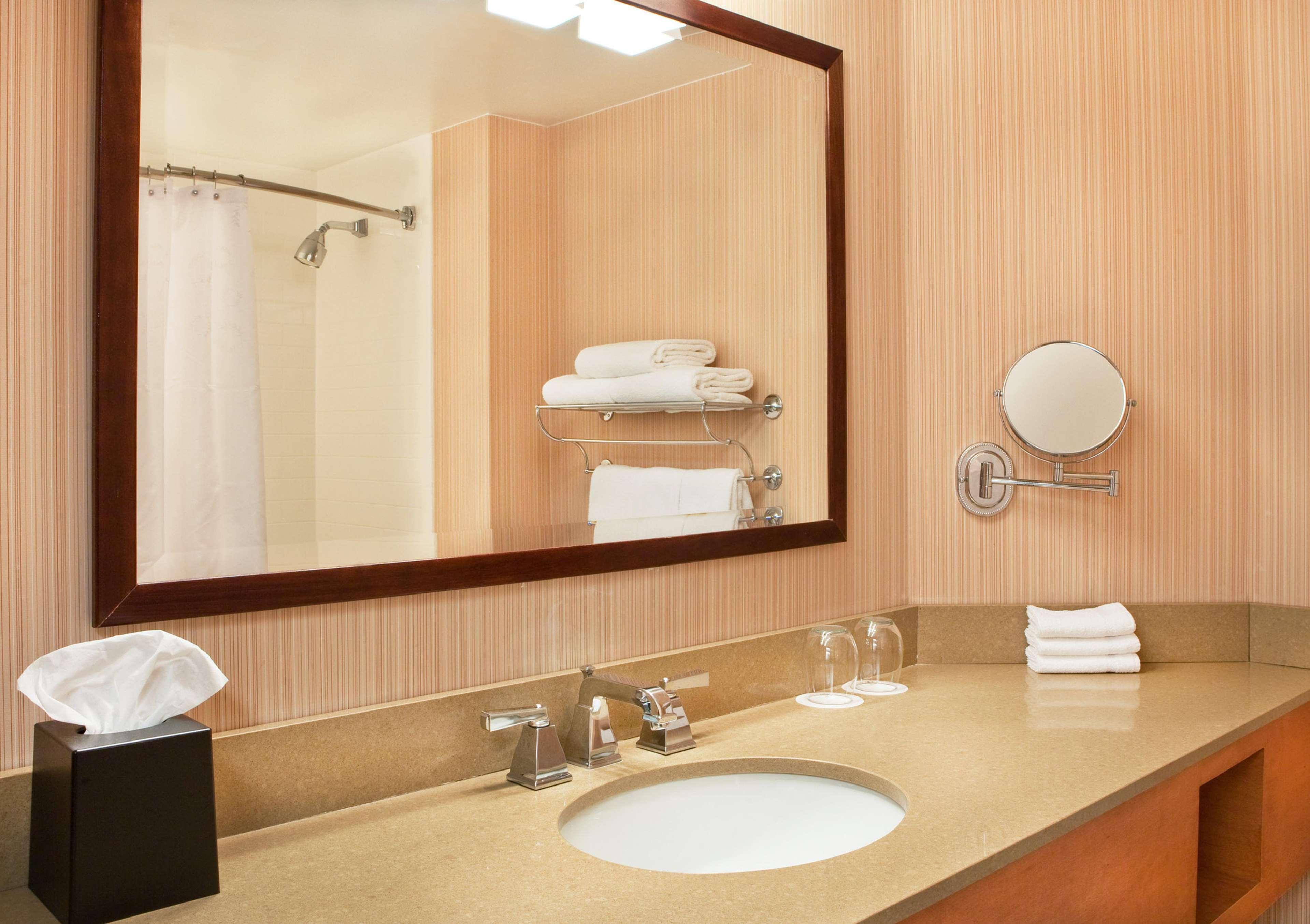 Doubletree By Hilton Hotel Burlington Vermont Exteriör bild