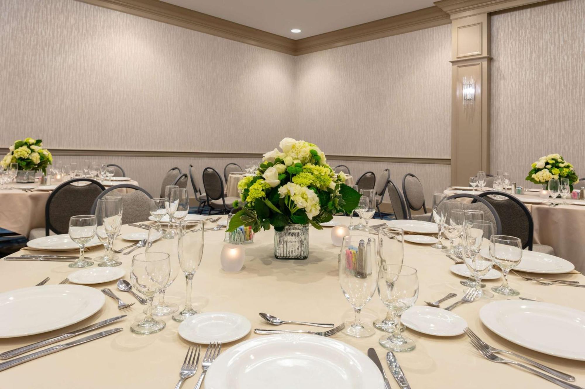 Doubletree By Hilton Hotel Burlington Vermont Exteriör bild