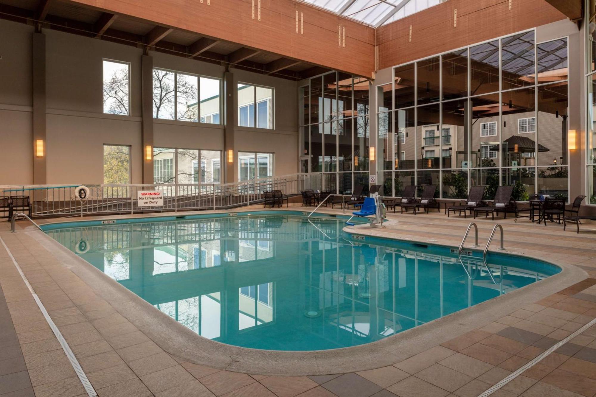 Doubletree By Hilton Hotel Burlington Vermont Exteriör bild